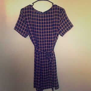Short sleeves dress